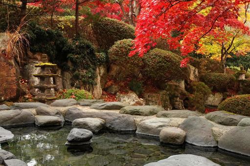 Open-air bath in the autumn leaves Open-air bath in the autumn leaves