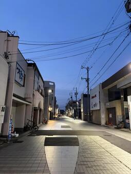 夜のだいたて商店街 だいたて商店街,商店街,大門商店街の写真素材