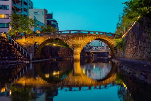 【長崎】眼鏡橋のライトアップ 【長崎】眼鏡橋のライトアップ 眼鏡橋,長崎,港町の写真素材