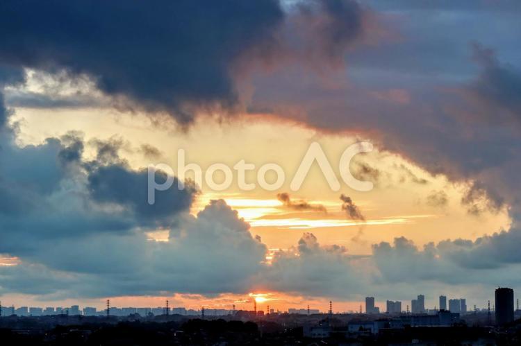 日の出　sunrise  日の出,朝焼け,夜明けの写真素材