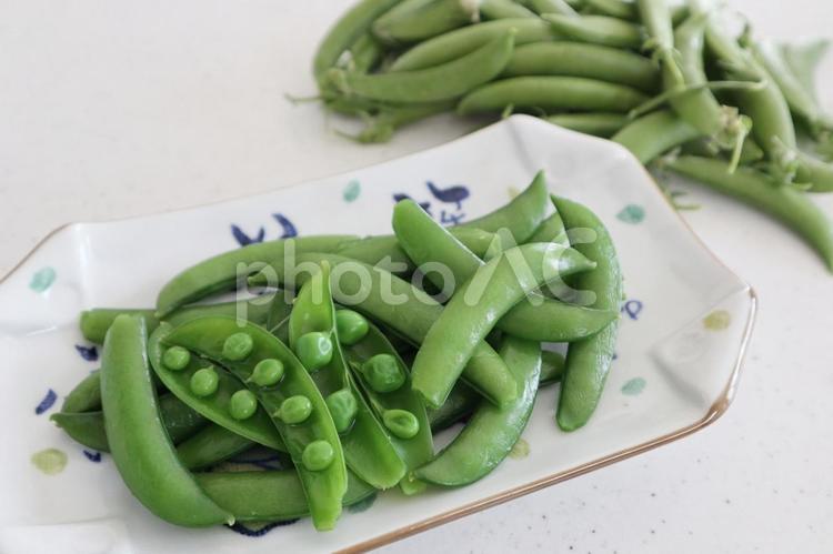 茹でたてのスナップエンドウ スナップエンドウ,えんどう豆,豆の写真素材