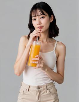 夏らしい飲み物を楽しむ女性(AI生成) 夏らしい飲み物を楽しむ女性(AI生成)の写真