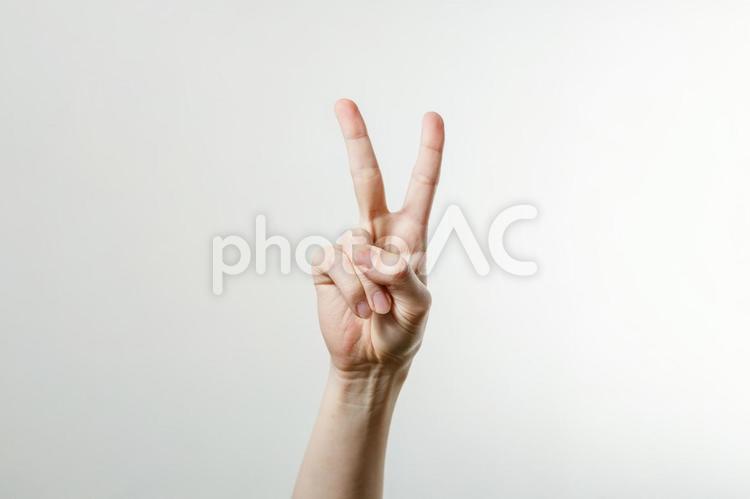 チョキを出している手 チョキ,no.2,2の写真素材