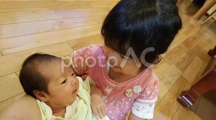 赤ちゃん　抱っこ　ハグ 赤ちゃん,抱っこ,子供の写真素材