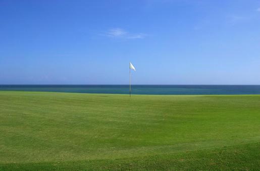 ゴルフのグリーンの写真