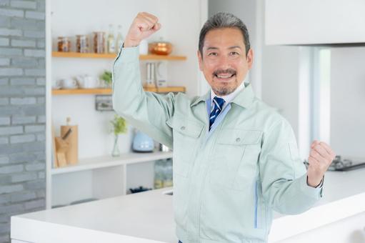 キッチンのメンテナンスをする不動産業者 不動産,メンテナンス,修理の写真素材