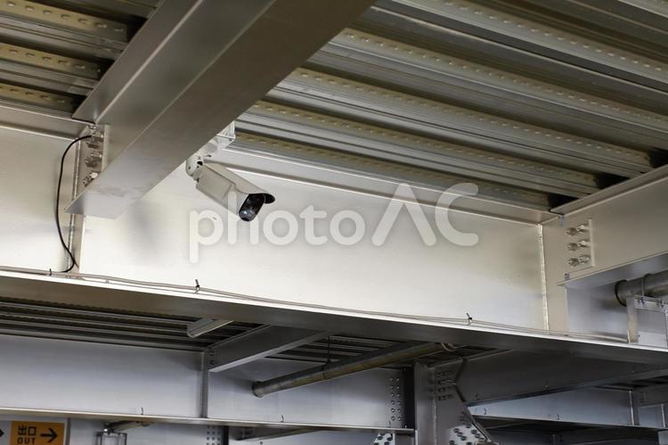地下駐車場の防犯カメラ カメラ,防犯カメラ,監視カメラの写真素材