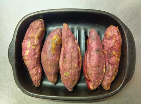 焼き芋 焼き芋,やきいも,焼きいもの写真素材