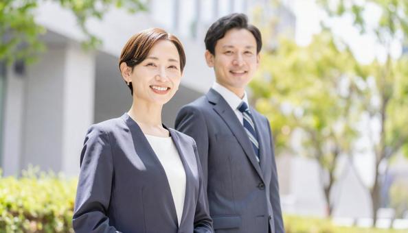 男性社員とOL 男性社員とOLの写真