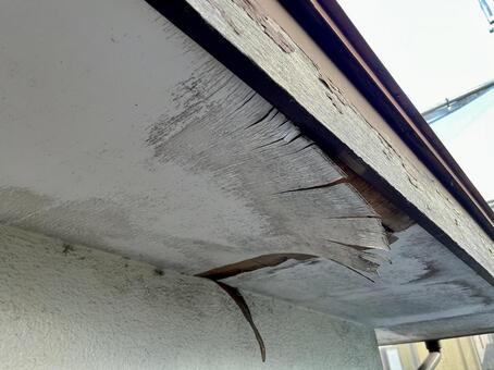 劣化で剥がれた軒⑤ 軒,軒天,軒裏の写真素材