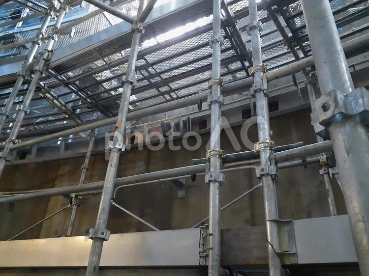 工事現場 足場,鉄パイプ,パイプの写真素材