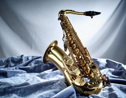 バリトンサックス シルク 楽器 音楽 金 バリトンサックス シルク 楽器 音楽 金の写真