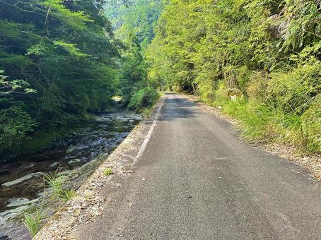 川 山 自然 田舎 川 山 自然 田舎の写真