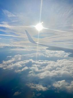 飛行機の窓から 飛行機の窓からの写真