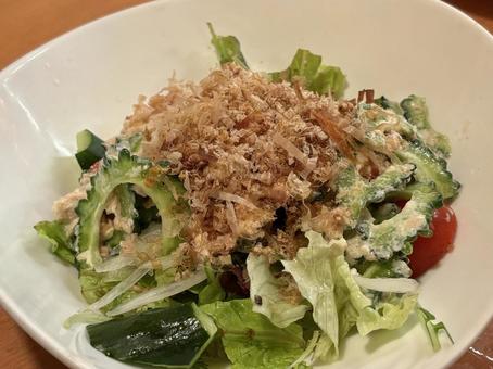 ゴーヤのサラダ ゴーヤのサラダ サラダ,野菜,野菜サラダの写真素材