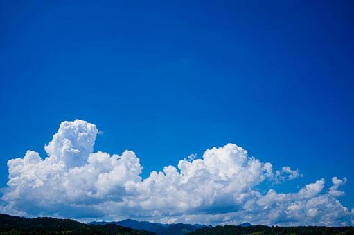 夏の青空と入道雲 夏の青空と入道雲 青空,入道雲,真夏の写真素材