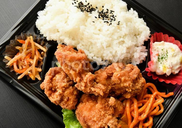 ニンニク香る唐揚げ弁当 唐揚げ弁当,弁当,唐揚げの写真素材
