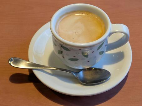 勤労感謝の日の朝のファミレスのカフェラテ コーヒー,ファミリーレストラン,カフェ・ラテの写真素材