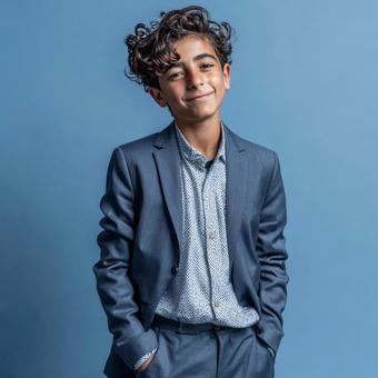 未来を担うスマートな少年ポートレート 未来を担うスマートな少年ポートレートの写真