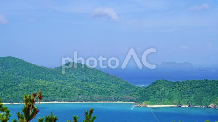 沖縄県座間味村高月山展望台から見える風景 高月山展望台,海,島の写真素材