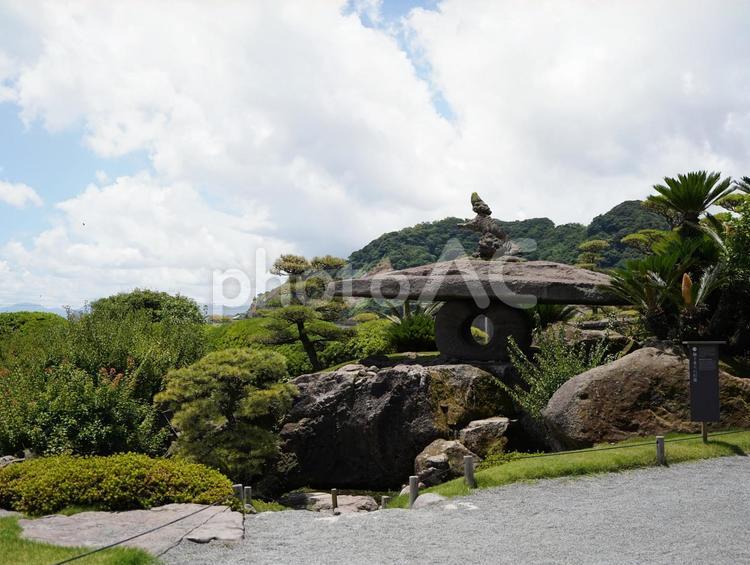 仙巌園の石灯籠 仙巌園,石灯籠,庭園の写真素材
