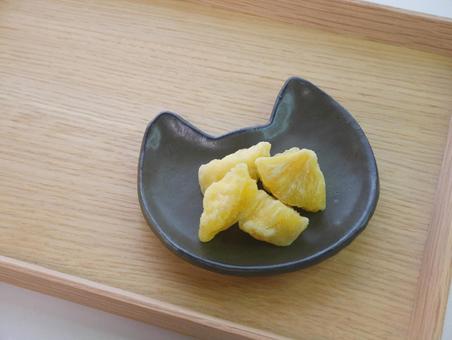 ドライパイナップル① ドライパイナップル① ドライパイナップル,ドライフルーツ,保存食の写真素材