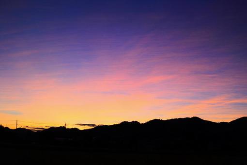 グラデーションが美しい夕焼け グラデーションが美しい夕焼けの写真