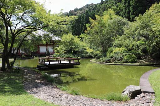 久安寺 虚空園パン字池 久安寺 虚空園パン字池 久安寺,虚空園,パン字池の写真素材