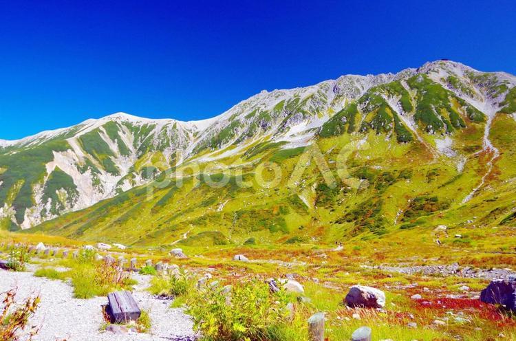 富山県　立山黒部アルペンルート秋の室堂　 立山黒部アルペンルート,室堂,富山県の写真素材