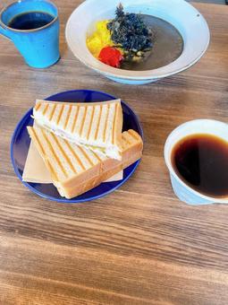 ランチ ランチ ランチ,ホットサンド,和風カレーの写真素材