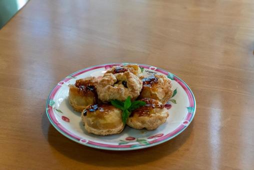 甘い香りのミニアップルパイ 食べ物,デザート,スイーツの写真素材