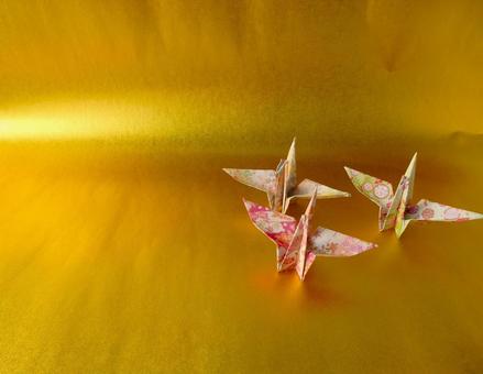 華やぎの年始 和の心 華やぎの年始 和の心 ゴールド,折鶴,紙の写真素材