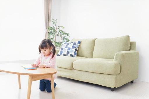 お絵かきをする子ども・教育イメージ お絵かきをする子ども・教育イメージ 美術,熱中,お絵描き教室の写真素材