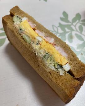 具だくさんサンドイッチ 具だくさんサンドイッチの写真