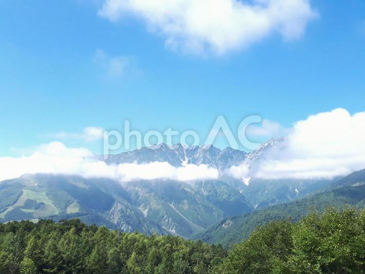 信州から撮影・北アルプスと雲の風景 山,自然,風景の写真素材