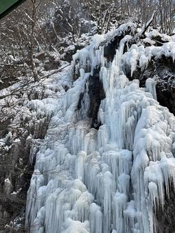 天然つらら 天然つらら つらら,天然,雪景色の写真素材