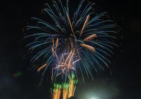 打上げ花火 打上げ花火 打上げ花火,花火,葛飾納涼花火大会の写真素材