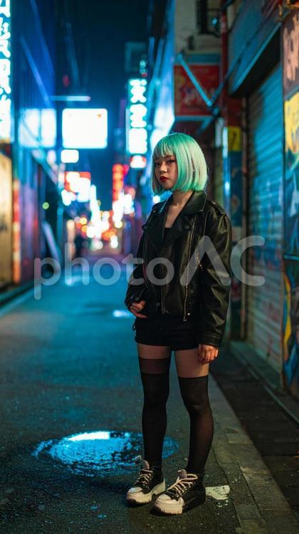 推しのサイバーパンクに染まる女性 押し活,サブカルチャー,サイバーパンクの写真素材