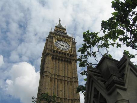 英国国会議事堂 ビッグ・ベンの時計塔 英国国会議事堂 ビッグ・ベンの時計塔 ビッグ・ベン,国会議事堂,イギリスの写真素材