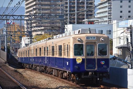 阪神5001形 大物駅にて 阪神5001形 大物駅にての写真