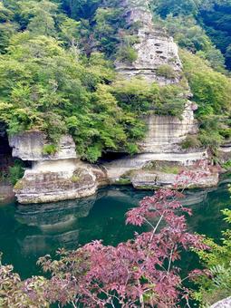 塔のへつり　縦 塔のへつり,自然,川の写真素材