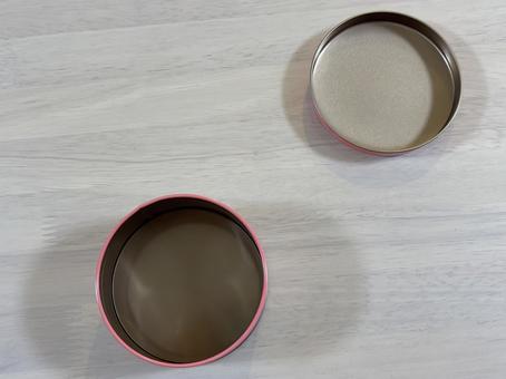 缶ケースと蓋 缶ケースと蓋の写真