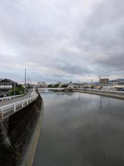横田橋（全景・縦） 横田橋,橋,橋梁の写真素材