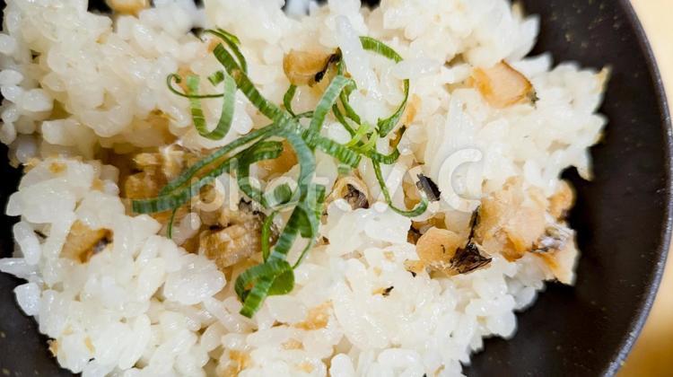 具材がごろごろ入った炊き込みご飯（ハモ） 炊き込みご飯,ご飯,和食の写真素材