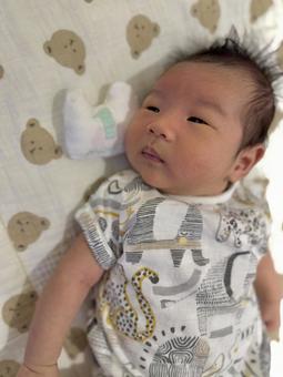 生後1ヶ月の乳児 生後1ヶ月の乳児 赤ちゃん,笑顔,新生児の写真素材