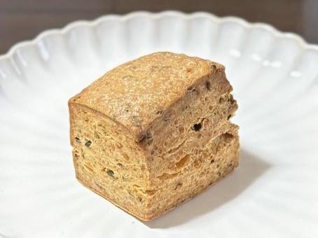 チーズとバジルのスコーン スコーン,ティータイム,アフタヌーンティーの写真素材