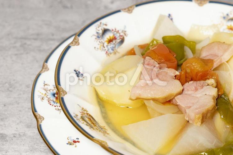 スープ煮込み スープ,具たくさん,根菜の写真素材