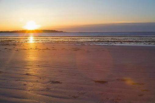 ボストン近郊のビーチの朝日 ボストン近郊のビーチの朝日 海外,アメリカ,ボストンの写真素材