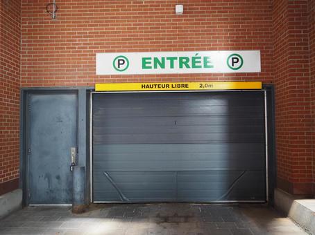 Photo, parking lot, three-dimensional garage, gate, 