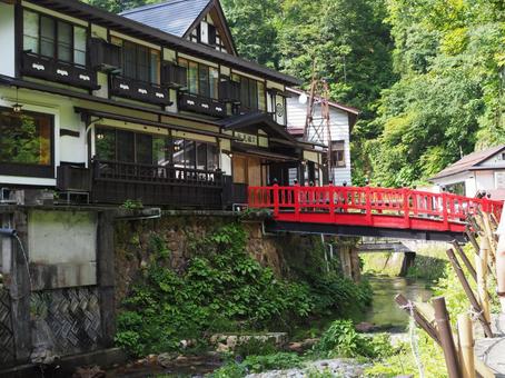 銀山温泉の建物と橋 銀山温泉の建物と橋 銀山温泉,建物,旅館の写真素材